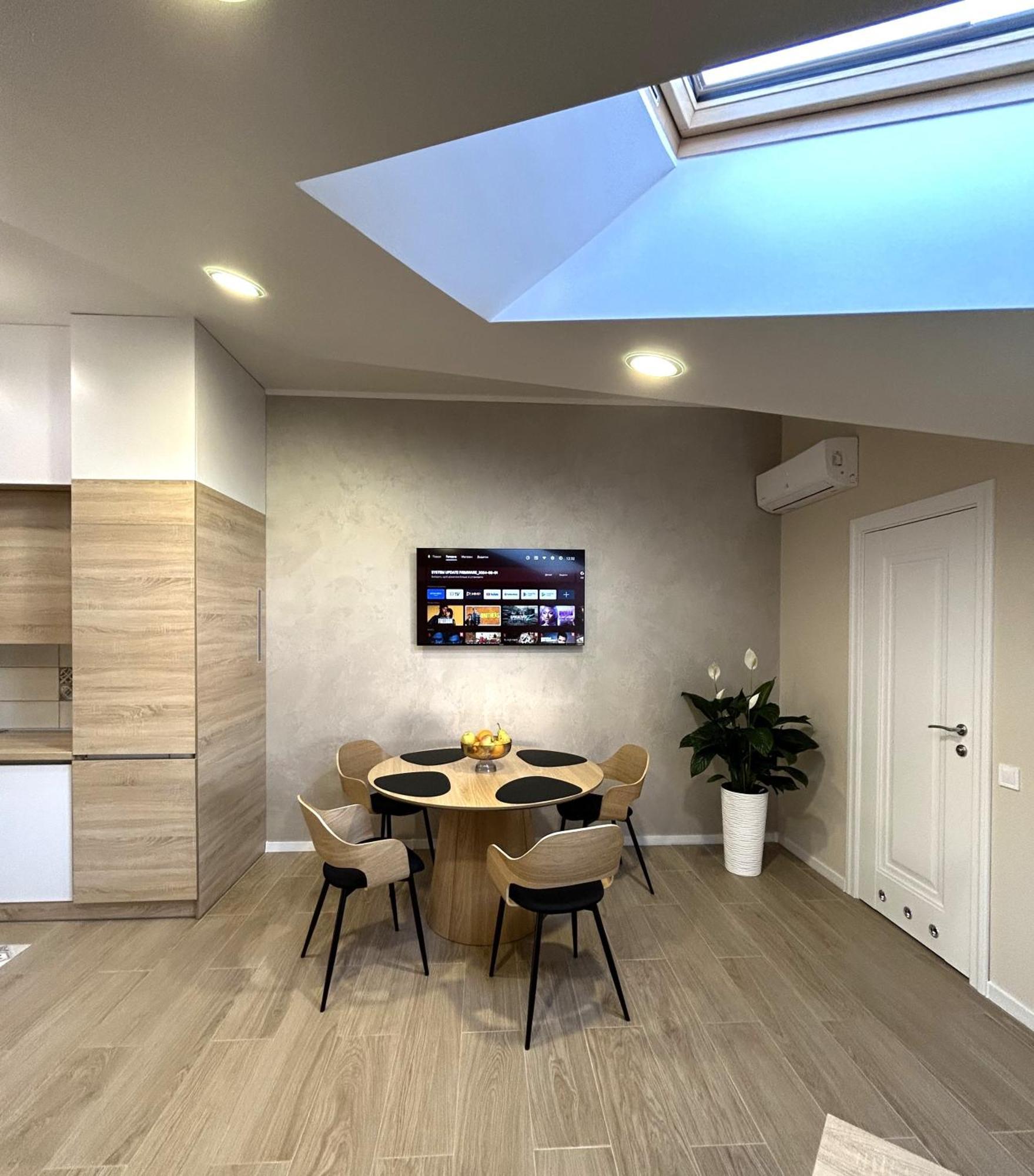 Modern Apartment In The City Center 리비프 외부 사진